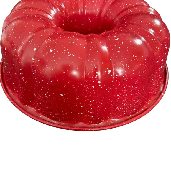 Red Speckled Nonstick Fluted Bundt Cake Pan 10 Inch Diameter - Picture 4 of 4